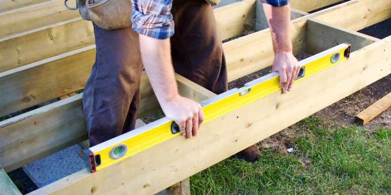 Reasons to Leave Deck Building to the Experts